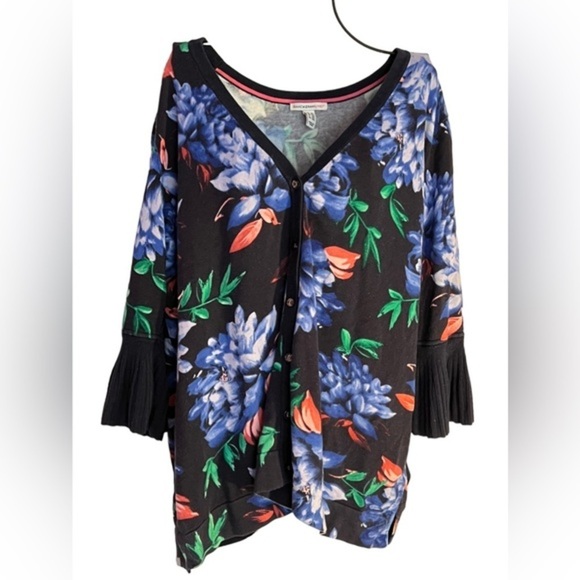 Isaac Mizrahi Button Front Floral Print Bell Sleeve Floral Cardigan Navy 2X - Picture 3 of 11